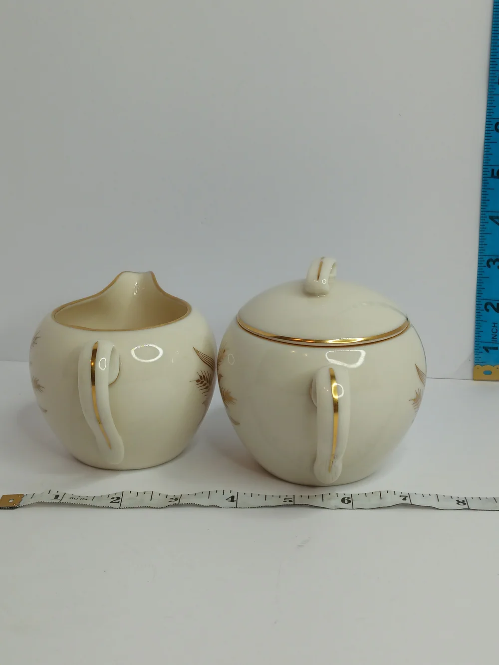 Porcelain Creamer and Sugar Set in Cream with Gold Wheat Accent